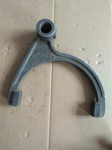 One reverse gear fork