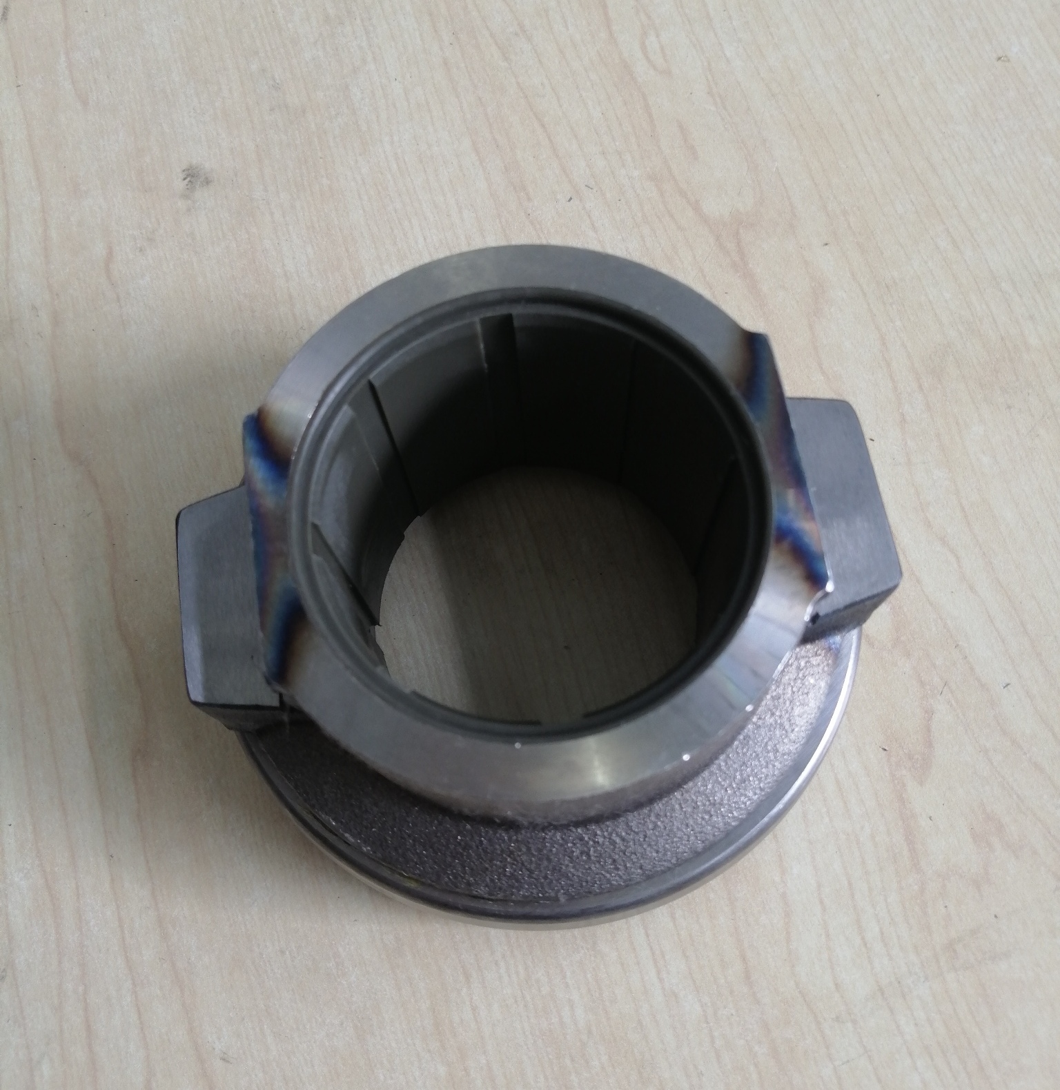 Clutch separation bearing assembly; maintenance-free-3