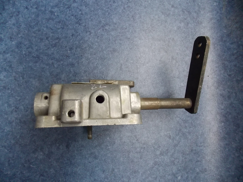 Transmission top cover assembly; can be replaced by 1701-01387-2