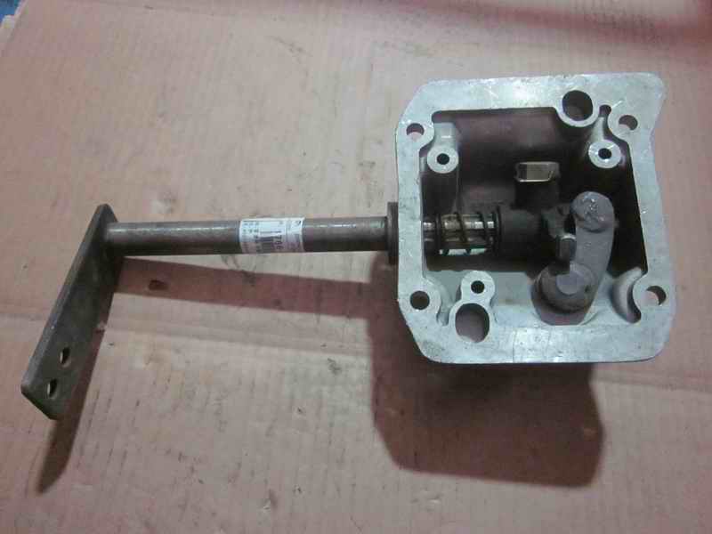 Transmission top cover assembly