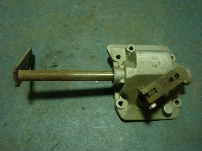 Transmission top cover assembly