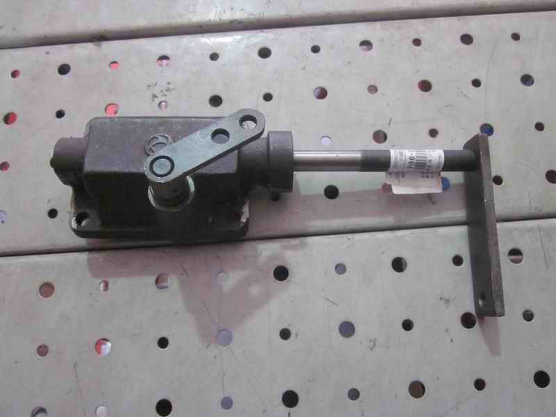 Transmission top cover assembly-1