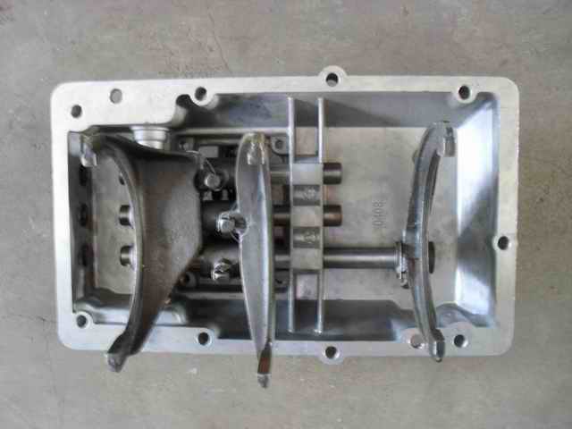 Верхняя крышка коробки передач в сборе-1