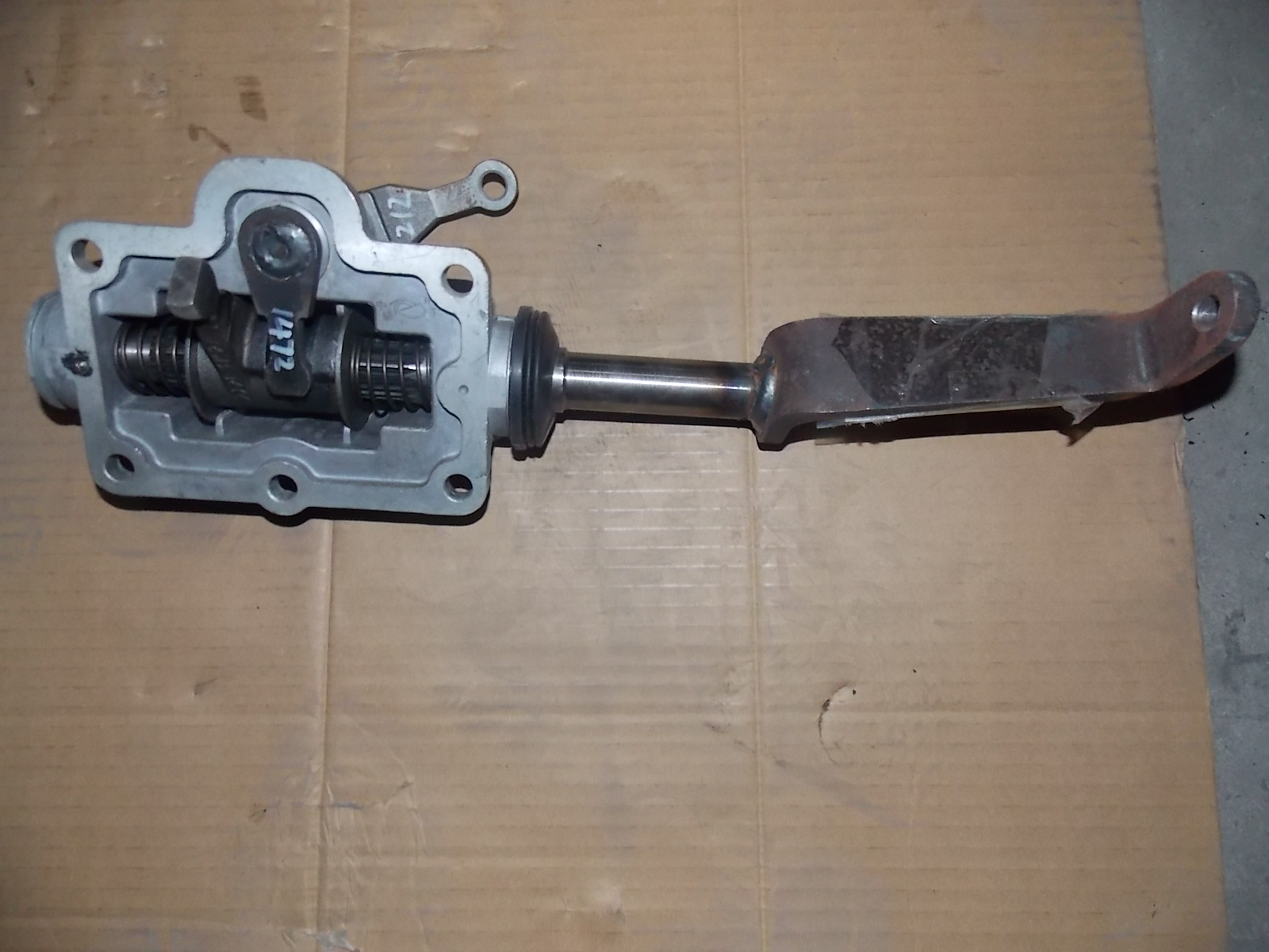 Transmission top cover assembly-1