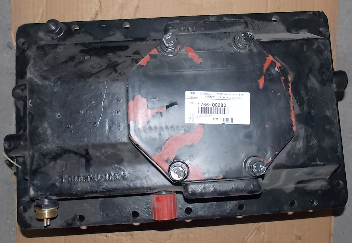 Transmission upper cover assembly