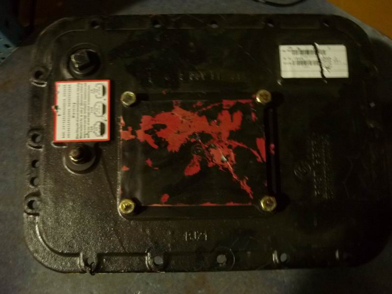 Transmission upper cover assembly; reverse gear fork foot opening distance 140-1