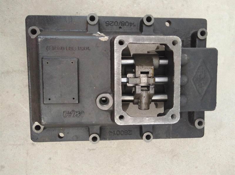 Transmission upper cover assembly