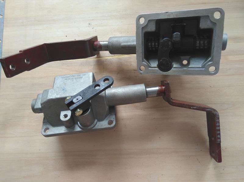 Transmission top cover assembly