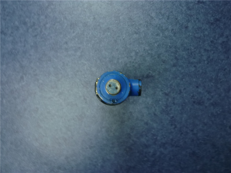 Separate oil cylinder; used 2100-00315 generations-2