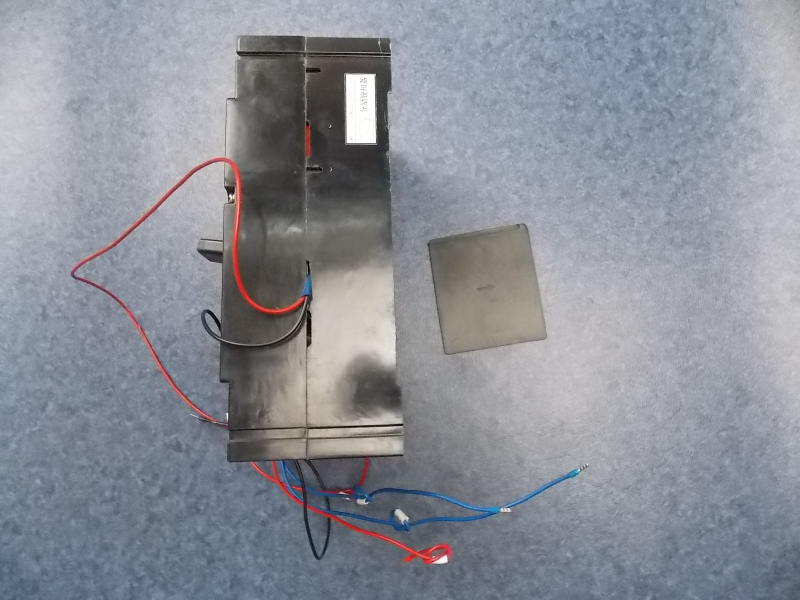 Main circuit breaker (400A)-1