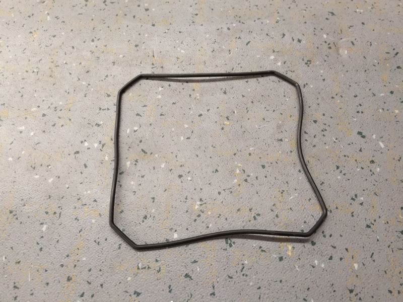 Sealing gasket; for junction box cover