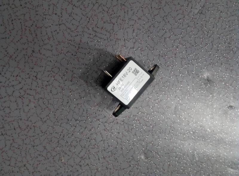 Реле;HFE 18V-20 / 24-H2 _ 24VDC _ 450V _ 20A