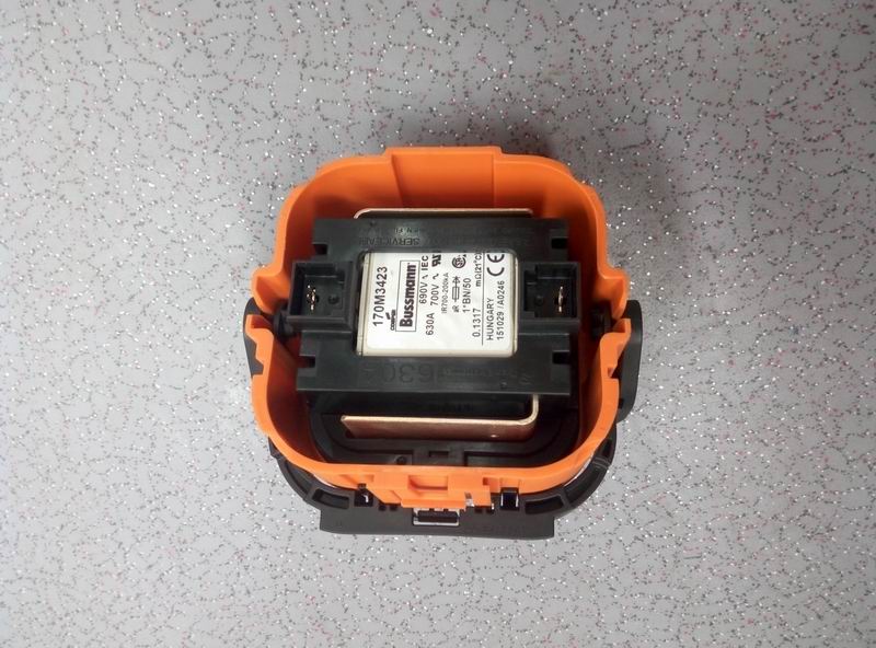 Ручка сервисного переключателя; 630A быстрый выключатель; удалить то же самое, что и 2101-01166-1