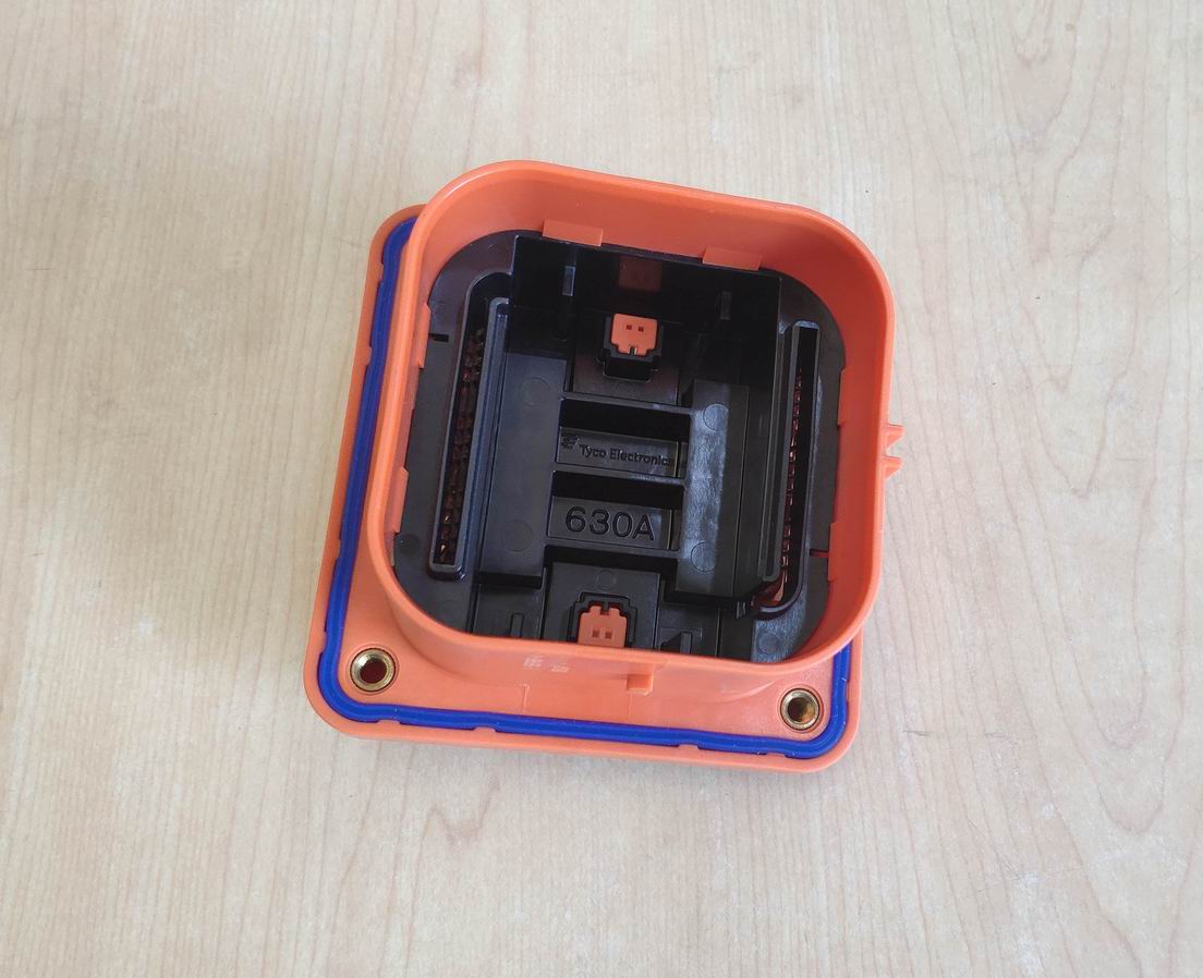 Maintenance switch base; 630A-4