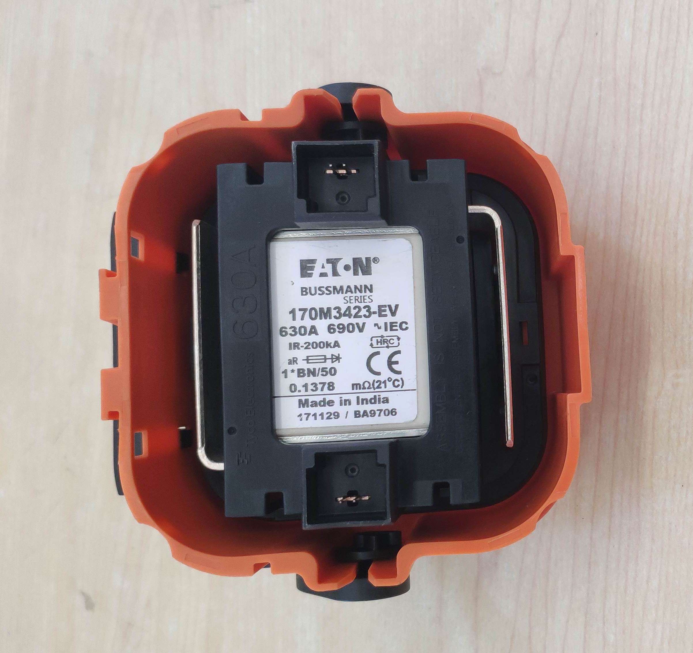 Maintenance switch upper cover; 630A-3