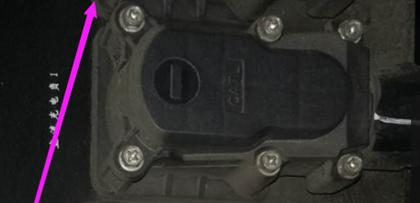 High voltage connector negative base; 70 square; inclined port