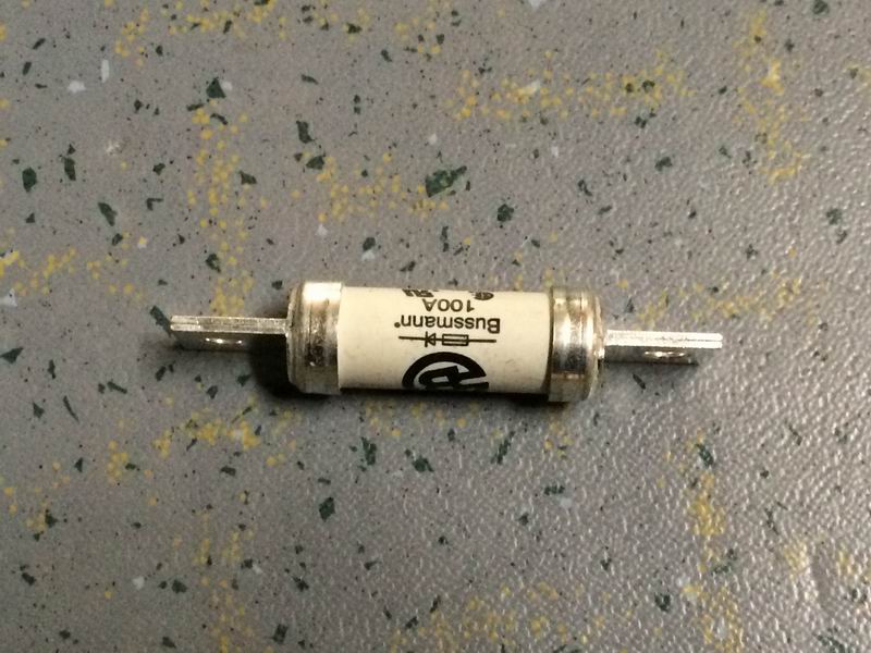 Предохранитель; 700V100B