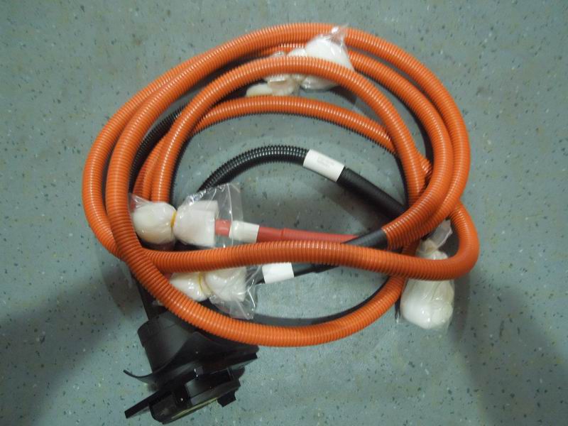 Разъем для зарядки постоянного тока ( 750V-250A )-1