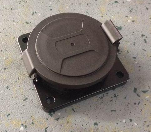 Крышка гнезда для зарядки постоянного тока может быть изготовлена ​​из 2102-02008