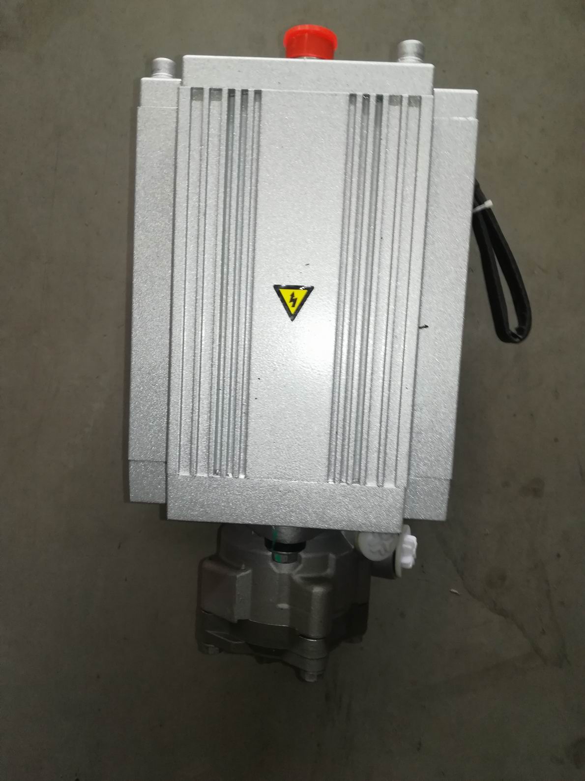 Electric steering oil pump, 15MPa, 16L/min, 3kW-1