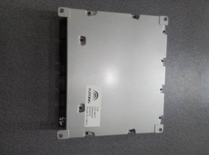 Yutong's self-made vehicle controller (V1.02)-1