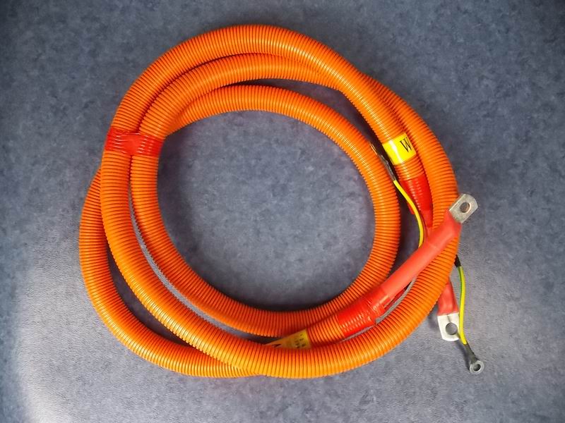 Оранжевая линия высокого напряжения 70-2850-1210 Главный двигатель Вт Управление главным двигателем Вт