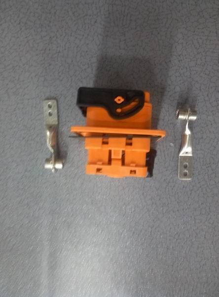 Manual quick breaker of automobile battery (690V 500A copper bar connection)-2