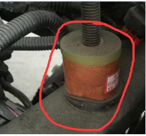 Изолированная виброгасящая подушка