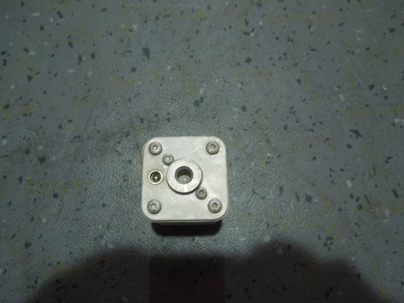Manual repair of switch fuse; 400A-1