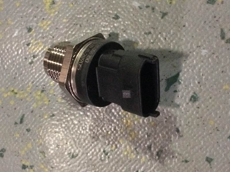 Fuel pressure sensor