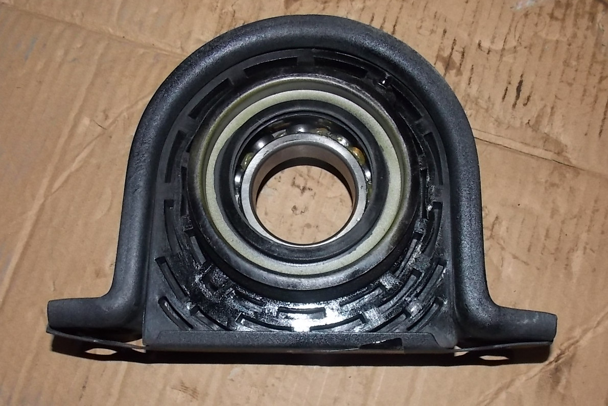 Drive shaft hanging frame assembly