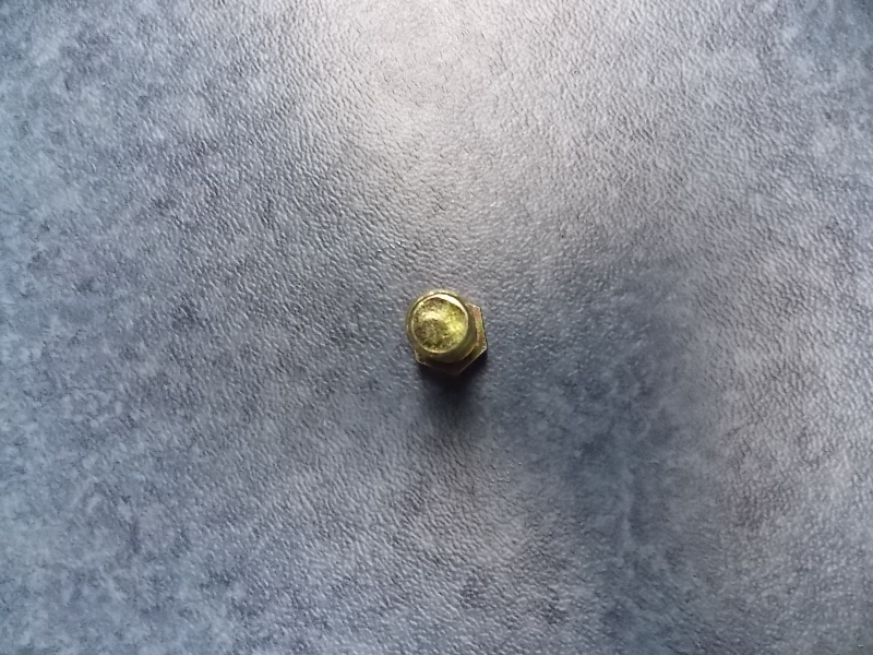 Rear axle drive shaft bolts-1