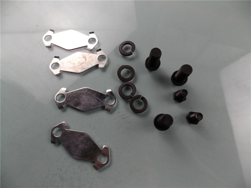 Drive shaft cross shaft cover plate with bolts-rear axle end-1