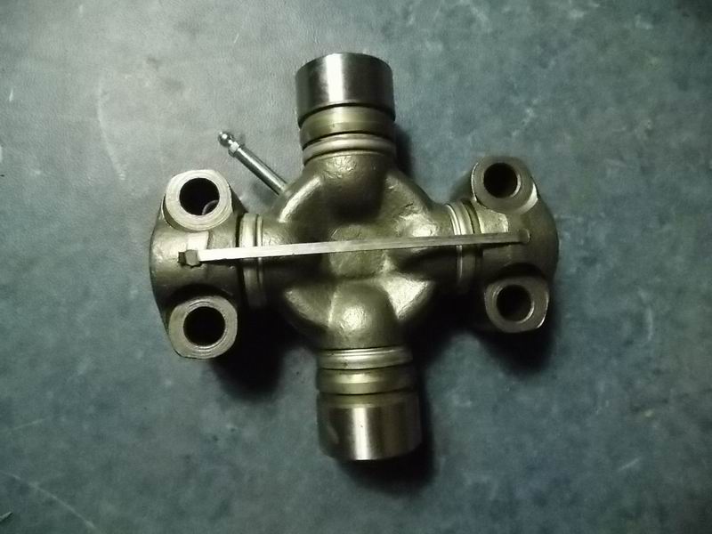 Drive shaft cross shaft
