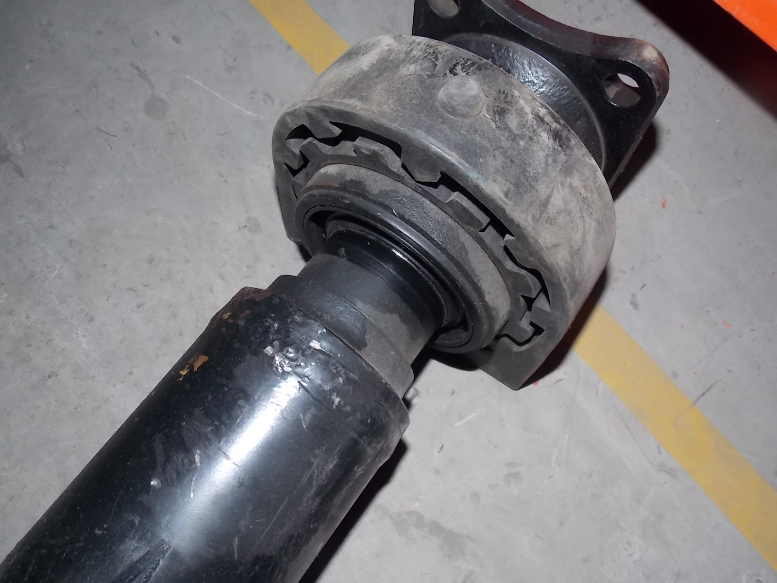 Second intermediate transmission shaft and support assembly-2