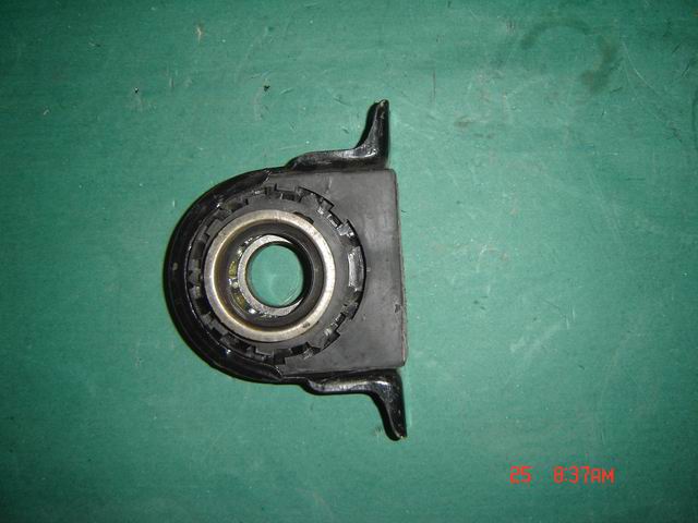 Middle bracket assembly