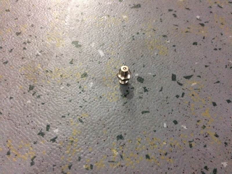 Transmission shaft cross shaft butter nozzle