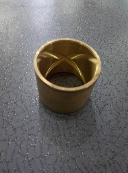 King pin bushing-bottom