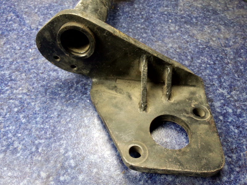 Back right air chamber bracket-3