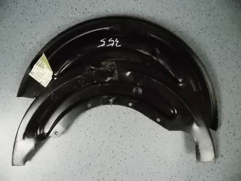 Lower right dust tray