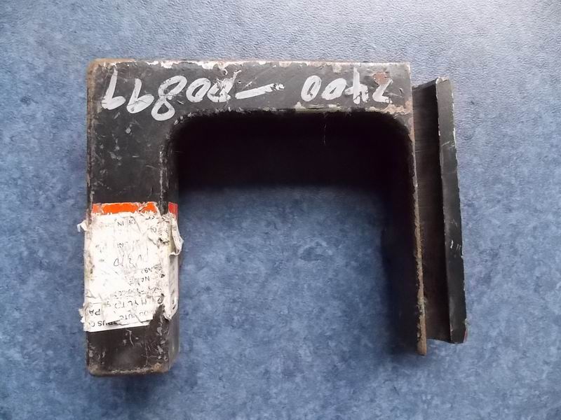 Rear axle limit block-right-1