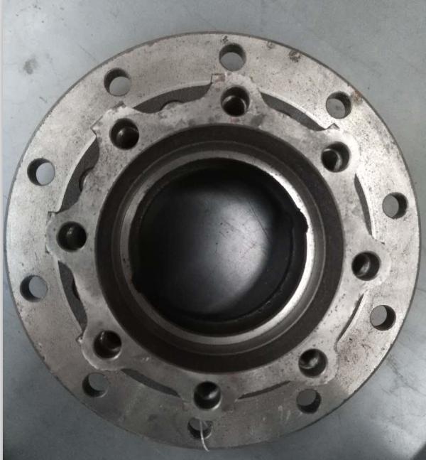 Rear wheel hub