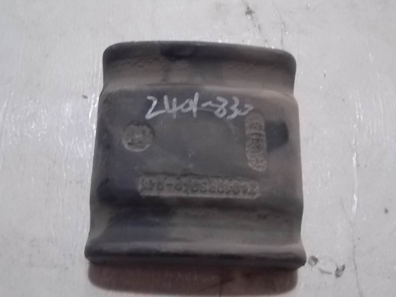 Rear axle upper cover