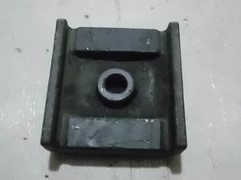 Rear axle upper cover-1