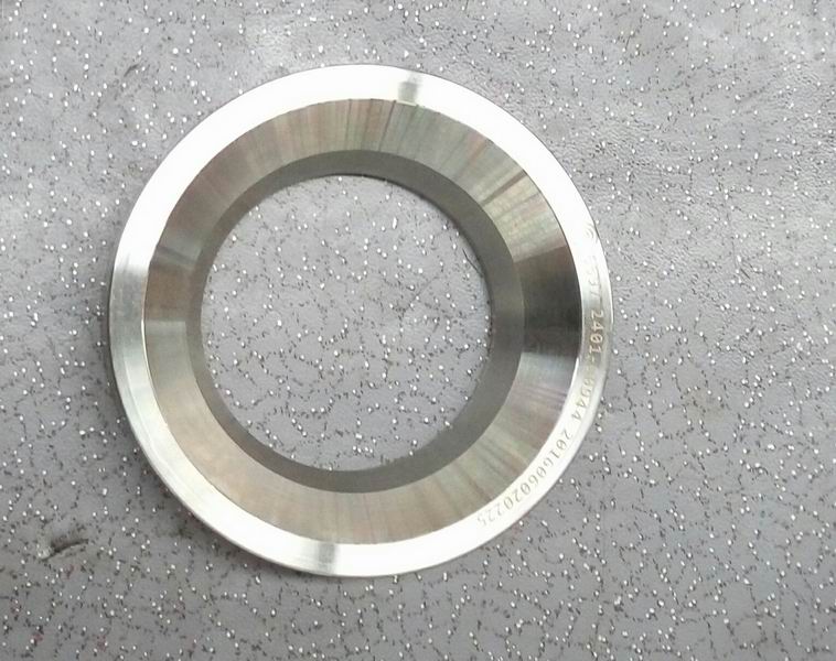 Rear oil seal seat (8.5T, φ140*29)