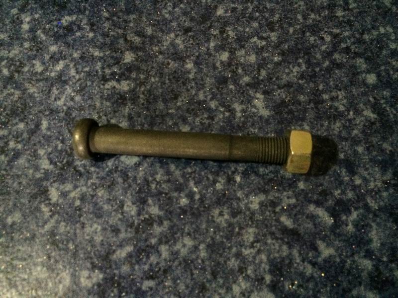 Болты крепления корпуса дифференциала