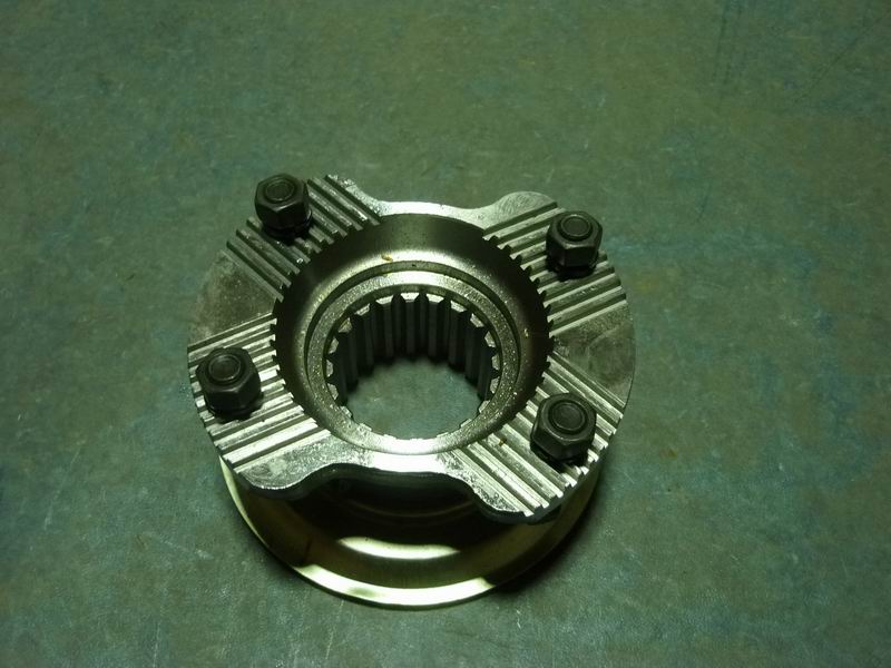 Differential flange assembly