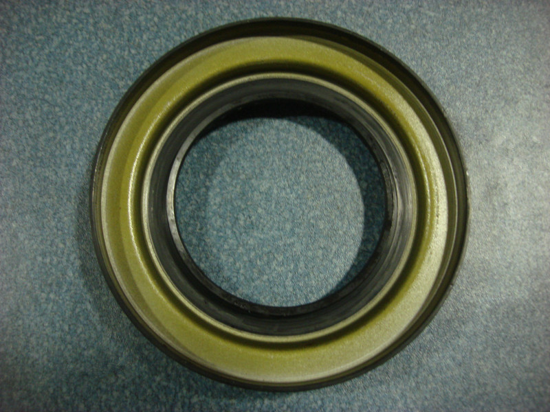 Активный сальник конической передачи; Φ 80 *Ф 135 * 25 .5-1