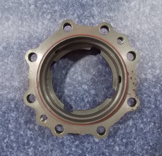 Active bevel bearing seat