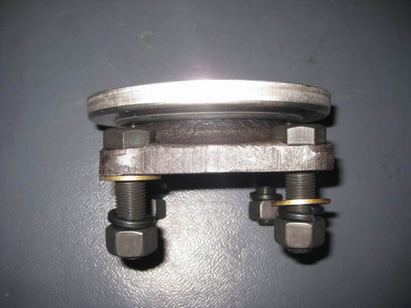 Differential flange assembly